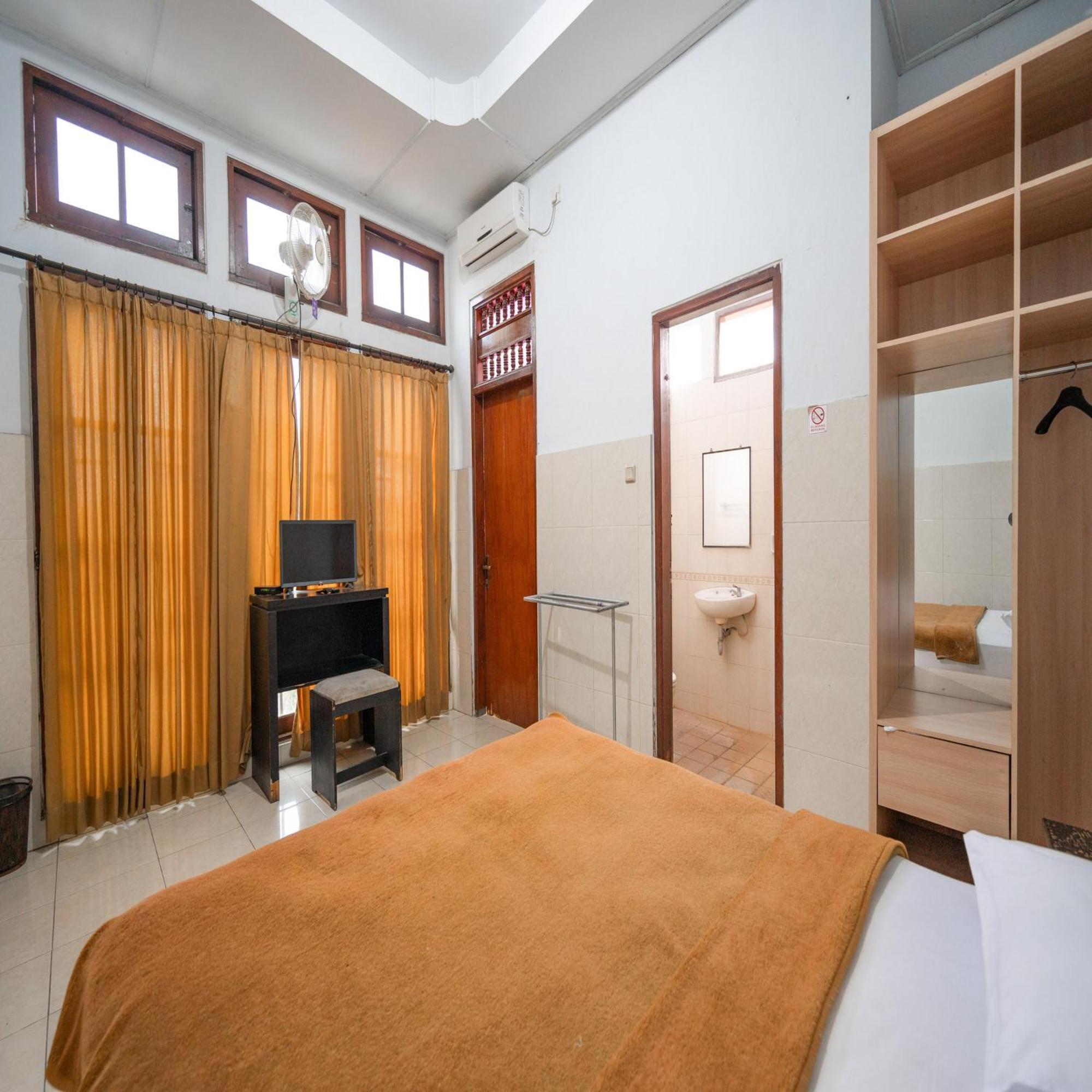 Hotel Dewata Indah Denpasar Mitra Reddoorz Exterior foto